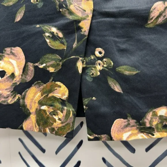 J. Crew Floral Print The Pencil Skirt. - 2 - Picture 4 of 5